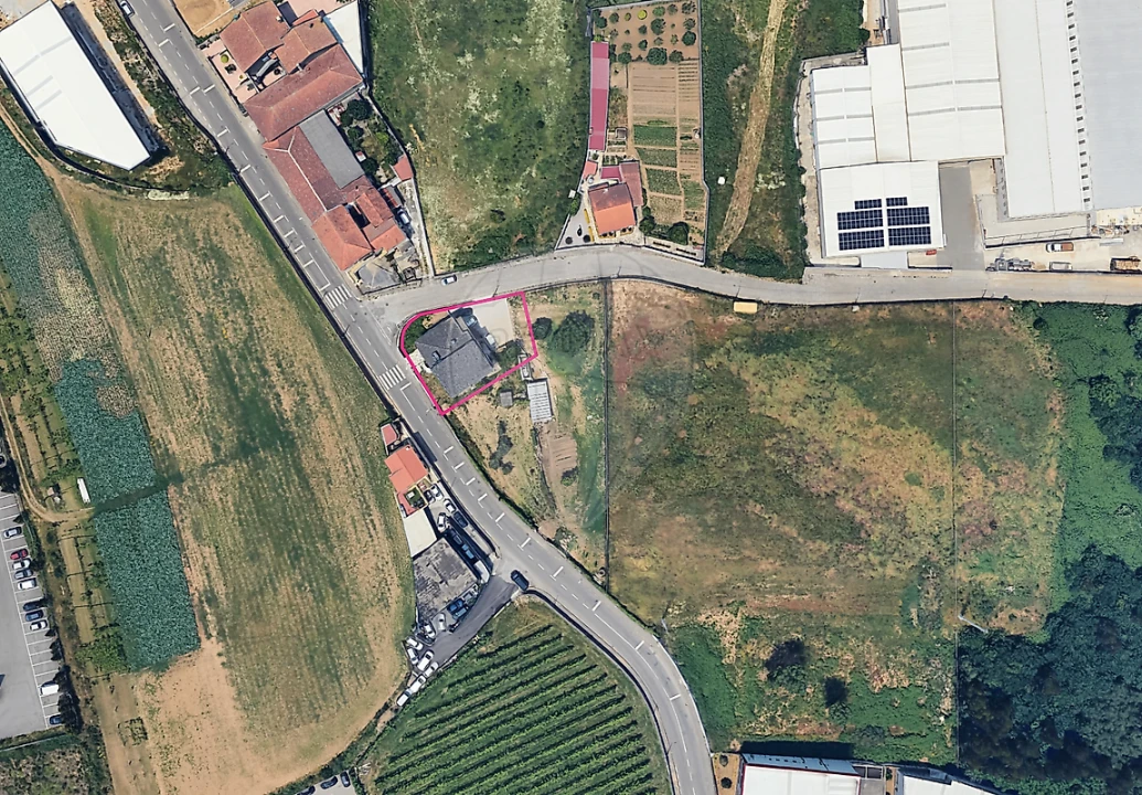 Moradia T3 para Venda em Fânzeres e São Pedro da Cova Foto 3