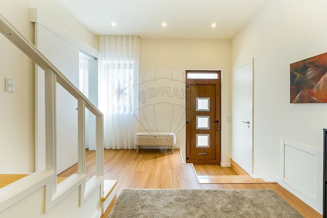 Moradia T4 para Venda em Campanhã Foto 3