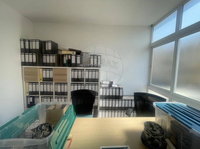 Escritório para Arrendamento em Vialonga Foto 2