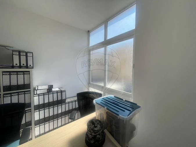 Escritório para Arrendamento em Vialonga