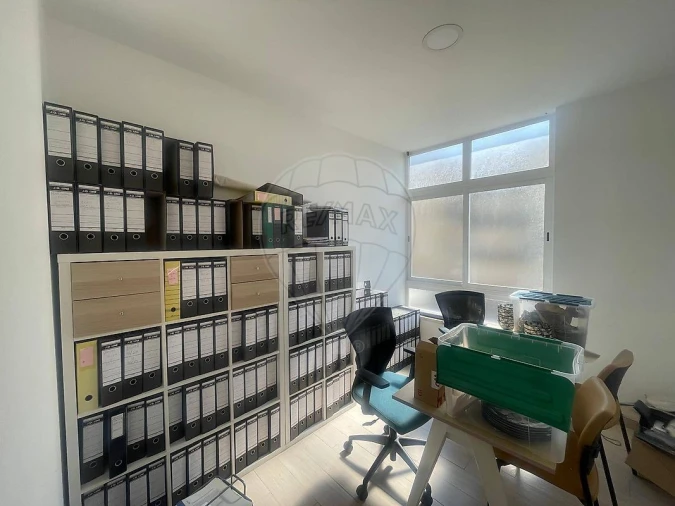 Escritório para Arrendamento em Vialonga Foto 4