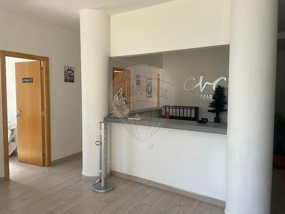 Escritório para Arrendamento em Vialonga Foto 7