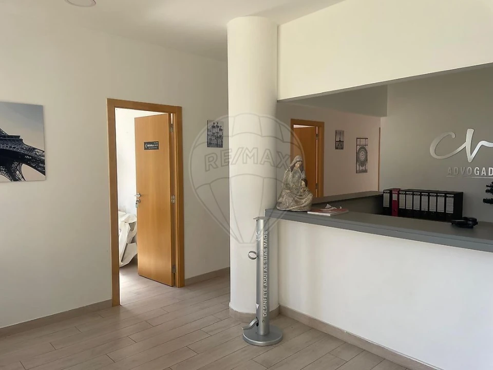 Escritório para Arrendamento em Vialonga Foto 8