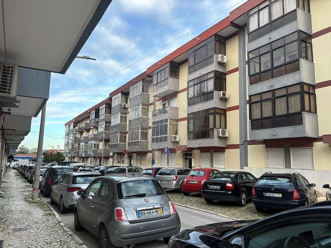 Apartamento T2 para Venda em Alverca do Ribatejo e Sobralinho Foto 1