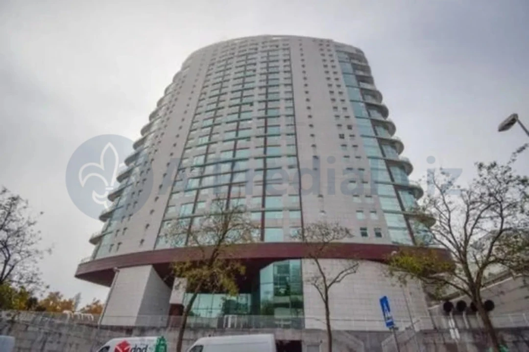 Apartamento T3 para Venda em Parque das Nações Foto 9