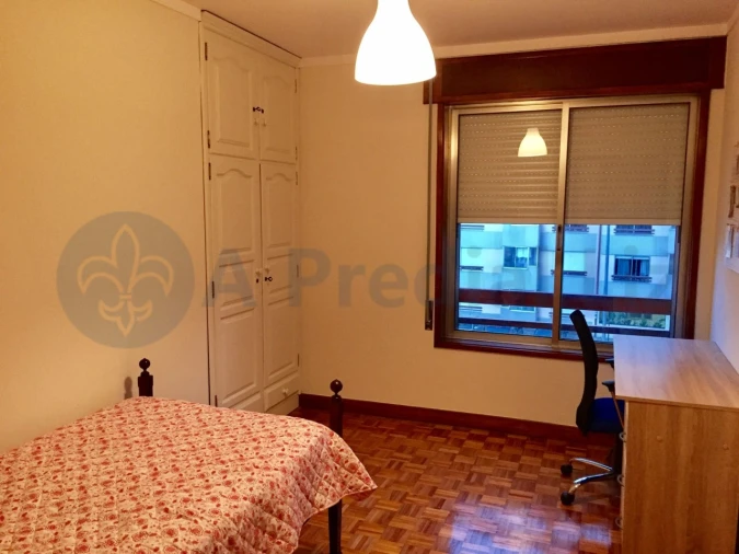Apartamento T3 para Venda em Campanhã Foto 6