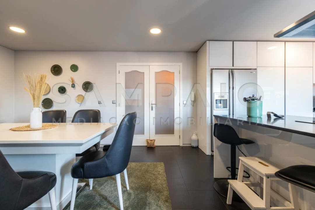 Moradia T4 para Venda em Fânzeres e São Pedro da Cova Foto 4