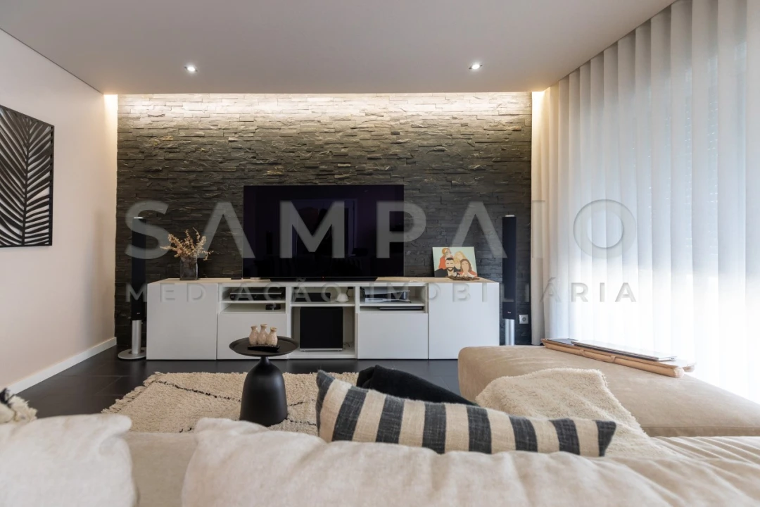 Moradia T4 para Venda em Fânzeres e São Pedro da Cova Foto 13