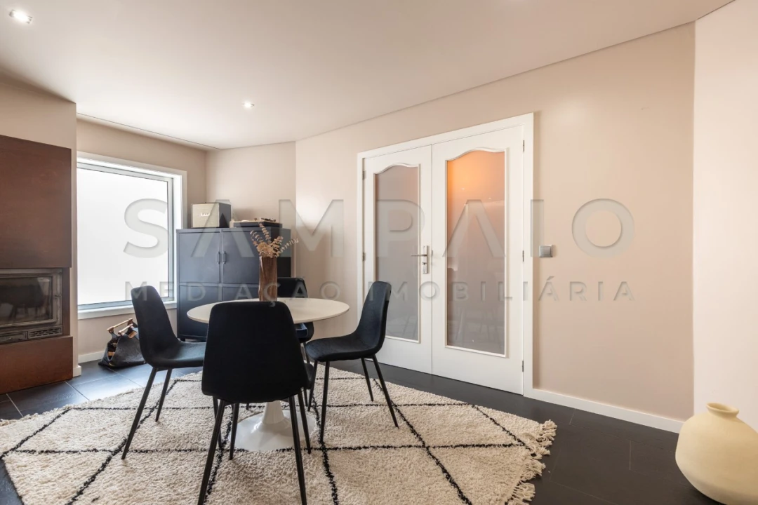 Moradia T4 para Venda em Fânzeres e São Pedro da Cova Foto 16