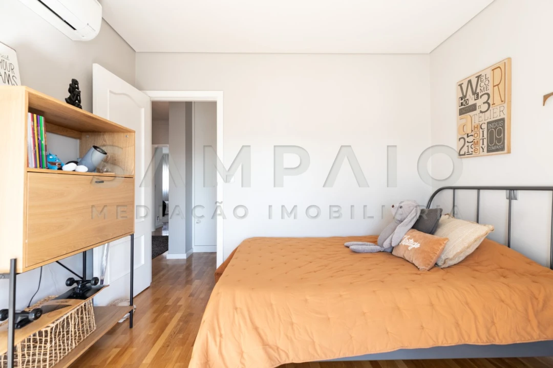 Moradia T4 para Venda em Fânzeres e São Pedro da Cova Foto 30