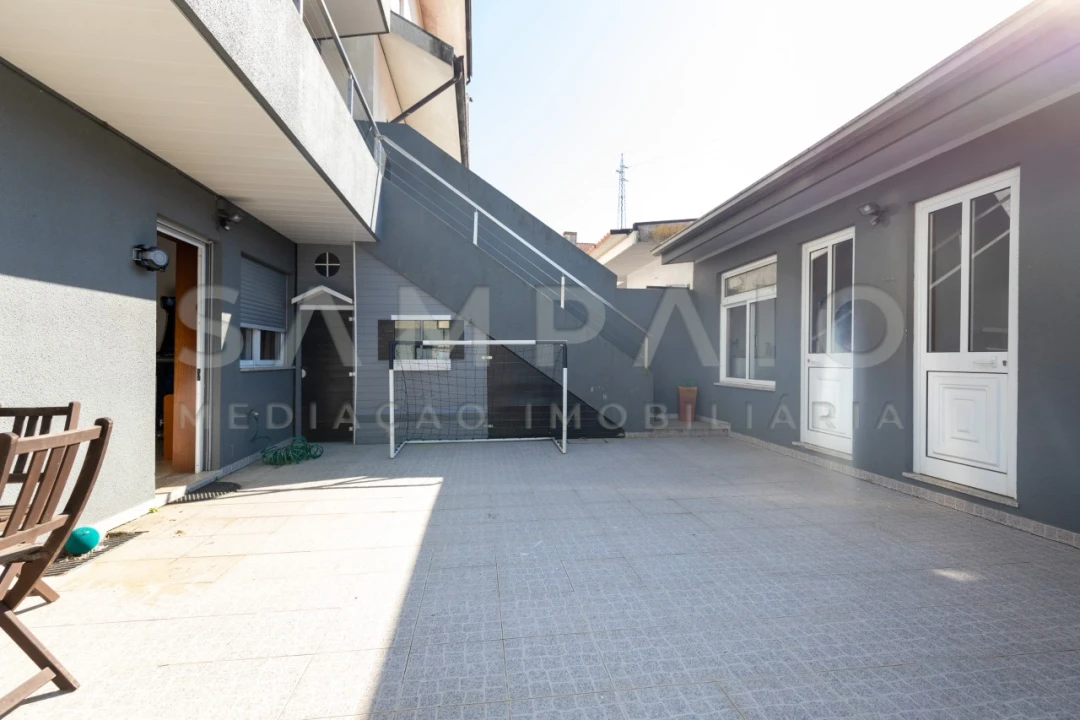 Moradia T4 para Venda em Fânzeres e São Pedro da Cova Foto 45