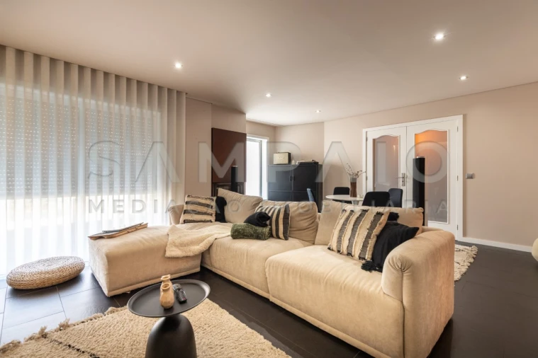 Moradia T4 para Venda em Fânzeres e São Pedro da Cova Foto 17