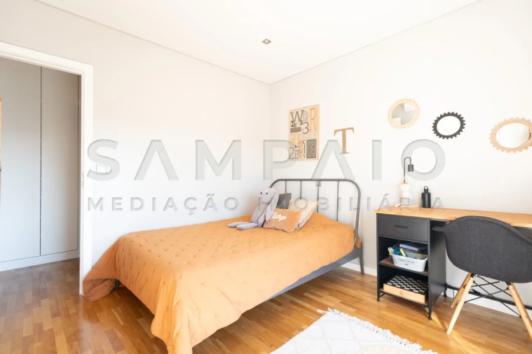 Moradia T4 para Venda em Fânzeres e São Pedro da Cova Foto 29