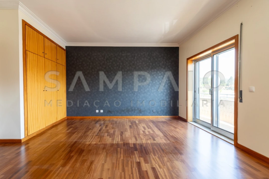 Apartamento T3 para Venda em Fânzeres e São Pedro da Cova Foto 17