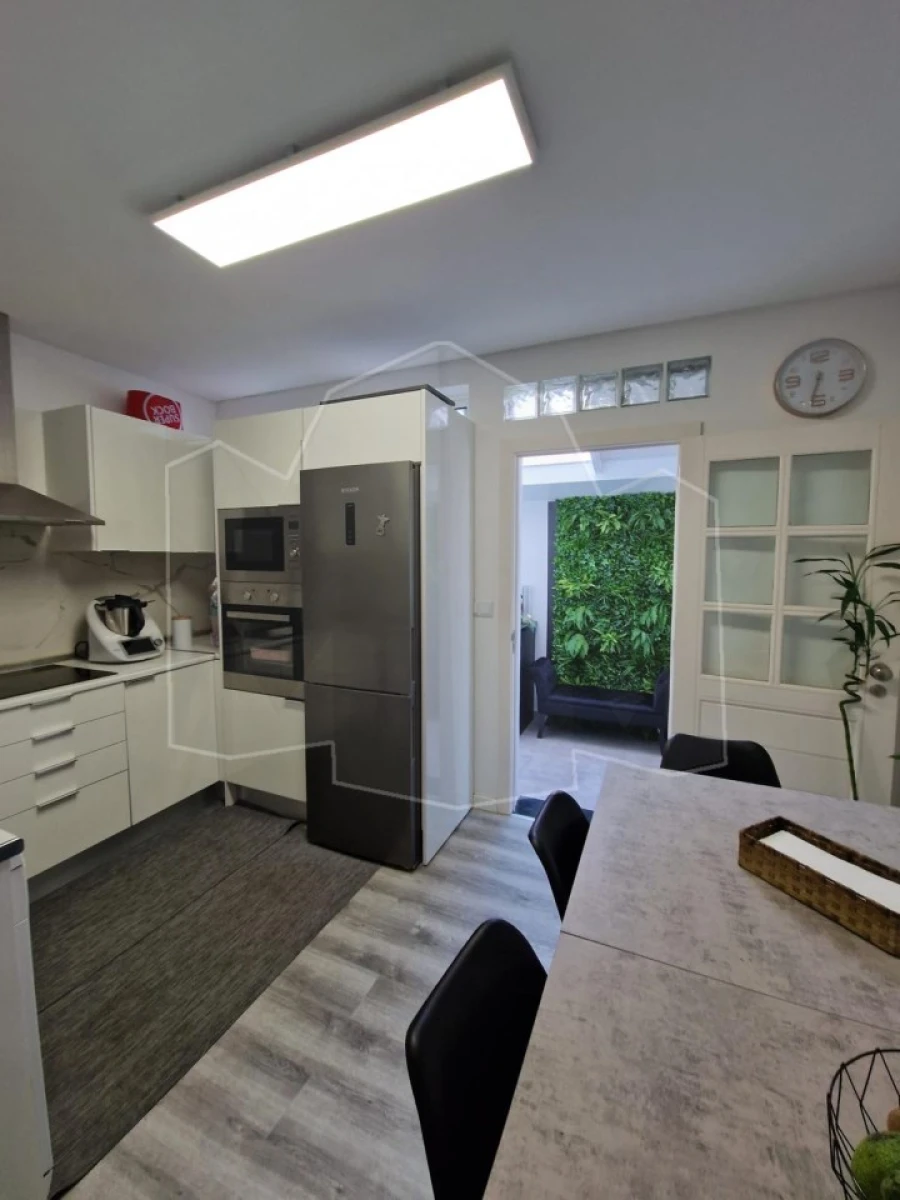 Moradia T3 para Venda em Funchal (Santa Maria Maior) Foto 5