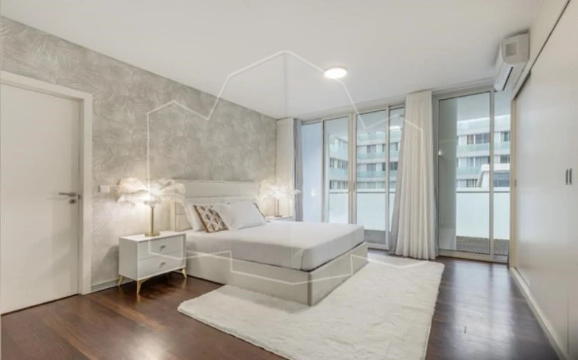 Apartamento T2 para Venda em Funchal (Se) Foto 8