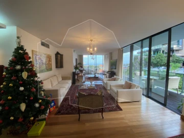 Apartamento T4 para Venda em Funchal (São Pedro)