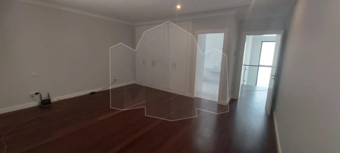 Moradia T3 para Venda em São Martinho Foto 9