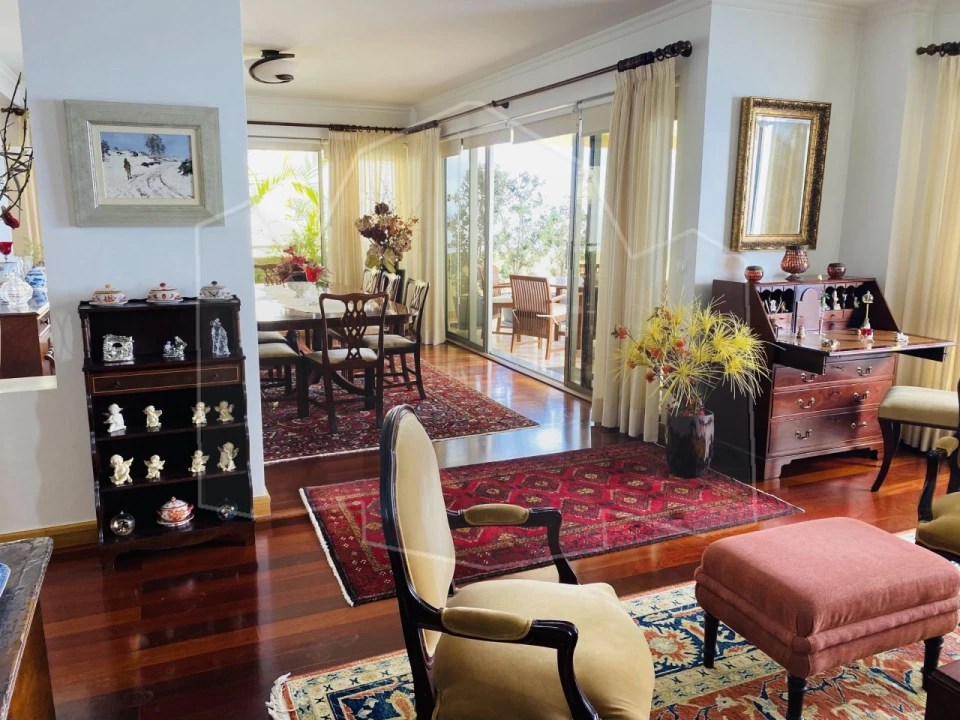 Apartamento T5 para Venda em São Martinho Foto 6