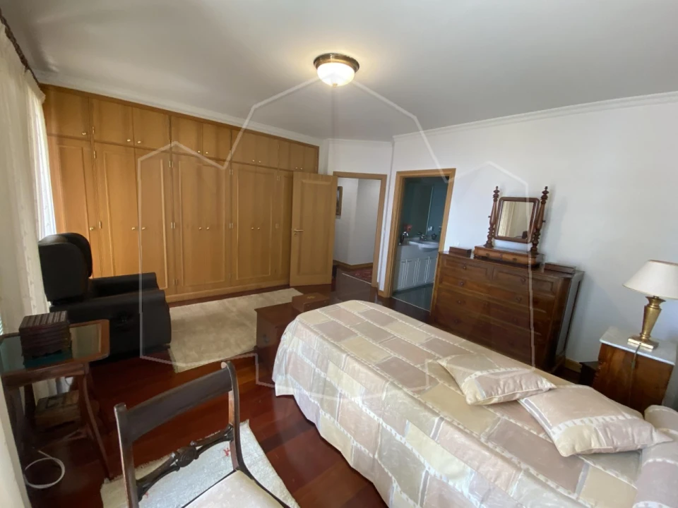 Apartamento T5 para Venda em São Martinho Foto 17
