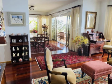 Apartamento T5 para Venda em São Martinho