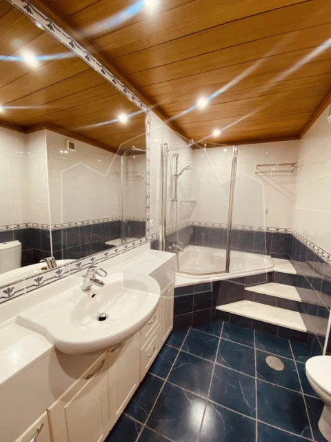 Apartamento T5 para Venda em São Martinho