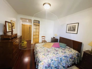 Apartamento T5 para Venda em São Martinho