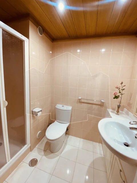 Apartamento T5 para Venda em São Martinho
