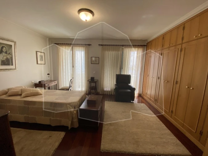 Apartamento T5 para Venda em São Martinho Foto 15