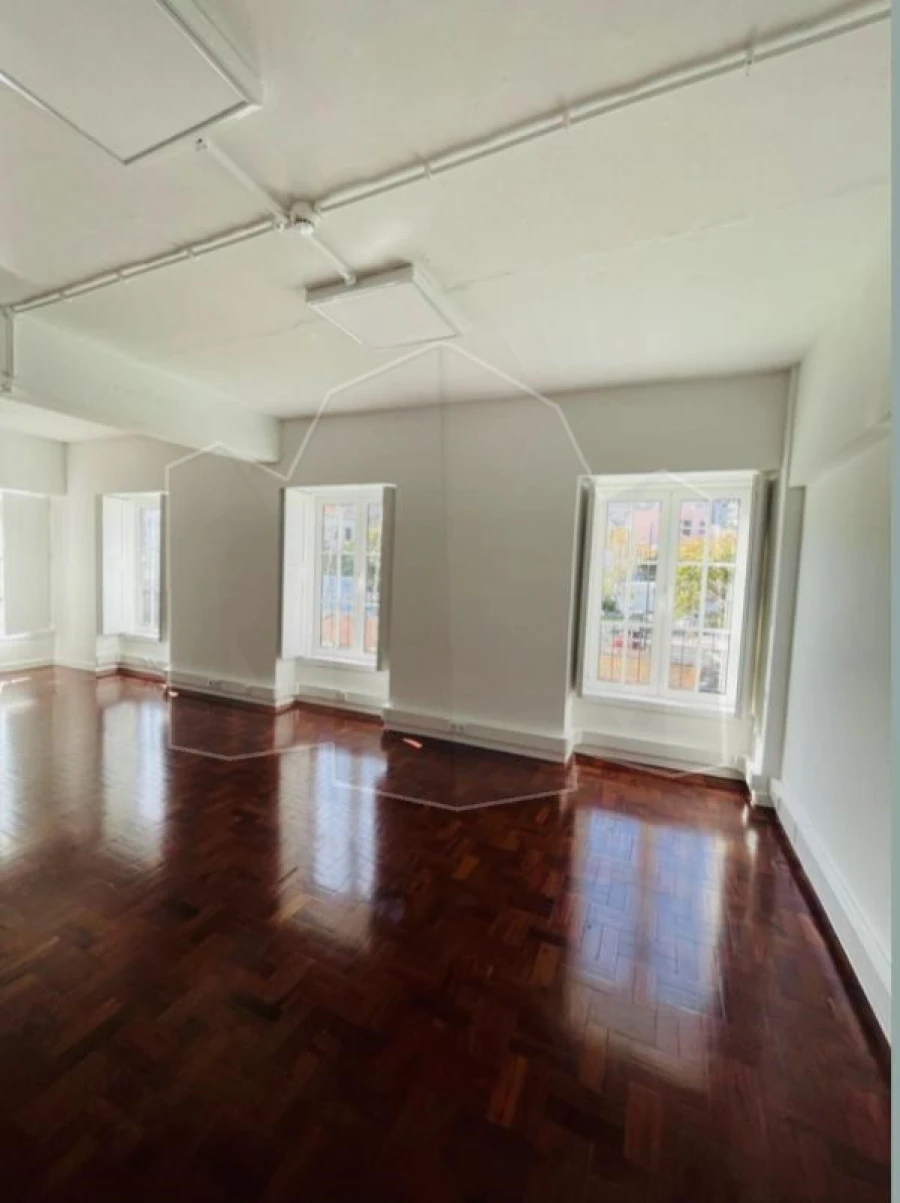 Escritório para Arrendamento em Funchal (São Pedro) Foto 2