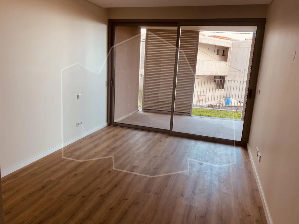 Apartamento T2 para Venda em Camara de Lobos Foto 9