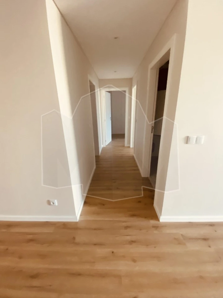 Apartamento T2 para Venda em Camara de Lobos Foto 5