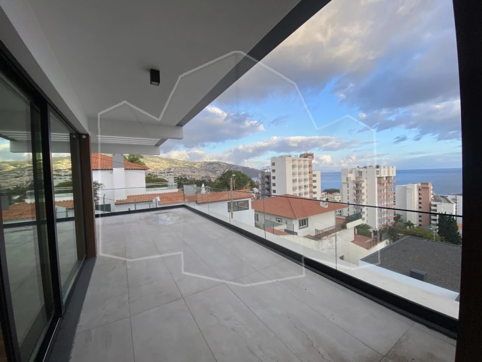 Apartamento T4 para Venda em São Martinho Foto 14