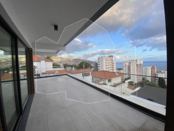 Apartamento T4 para Venda em São Martinho