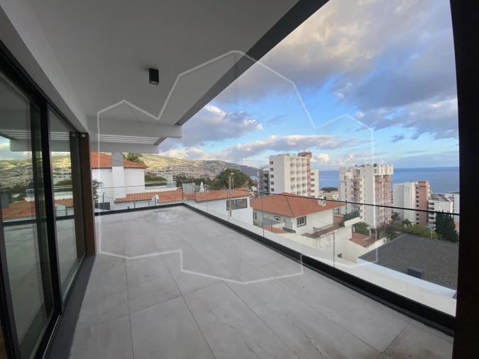 Apartamento T4 para Venda em São Martinho Foto 14