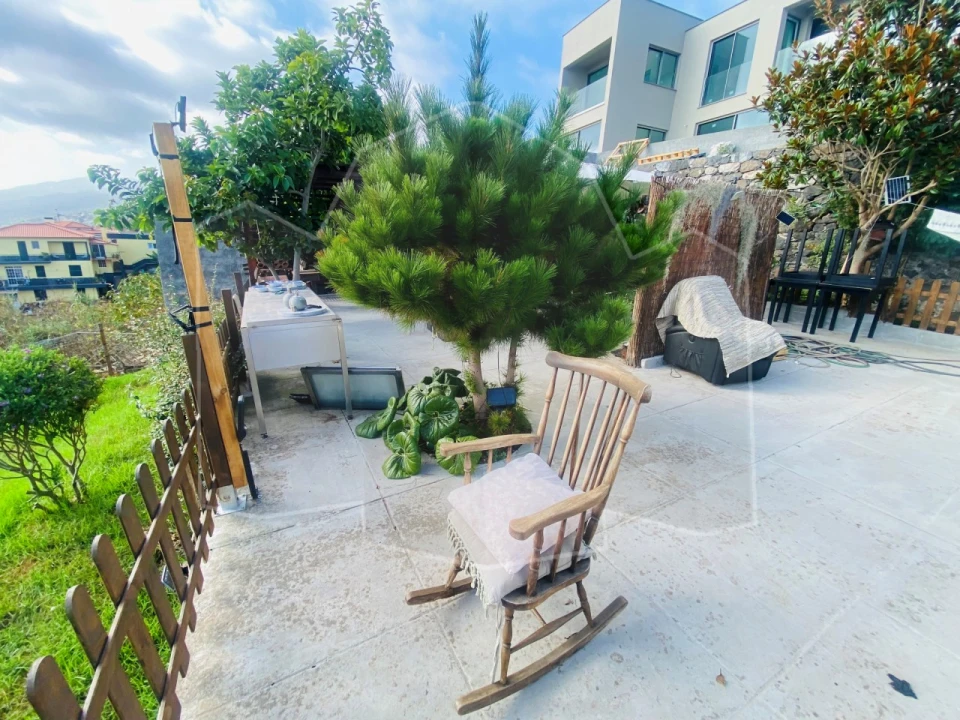 Moradia T5 para Venda em Funchal (Santa Maria Maior) Foto 4