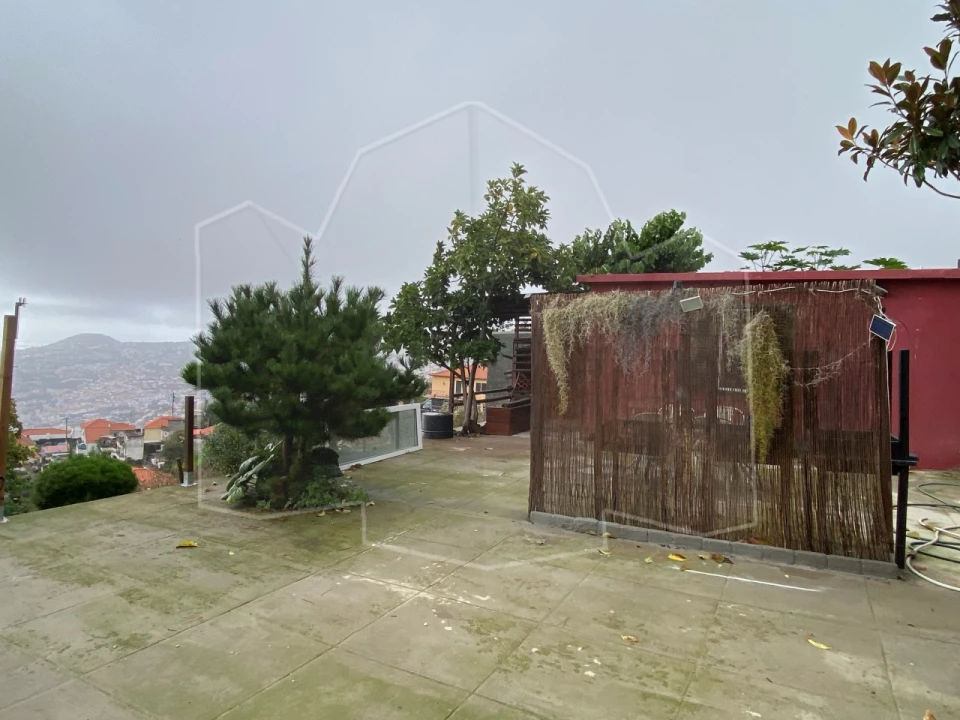 Moradia T5 para Venda em Funchal (Santa Maria Maior) Foto 18