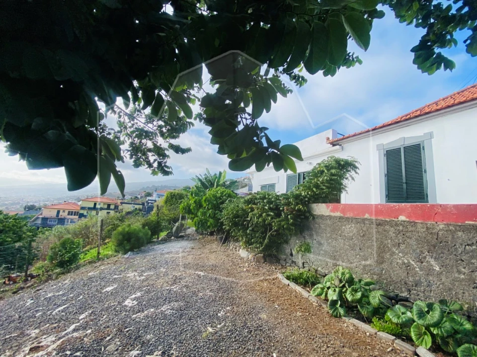 Moradia T5 para Venda em Funchal (Santa Maria Maior) Foto 20