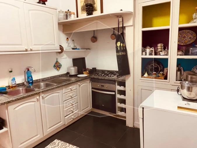 Moradia T5 para Venda em Funchal (Santa Maria Maior) Foto 8