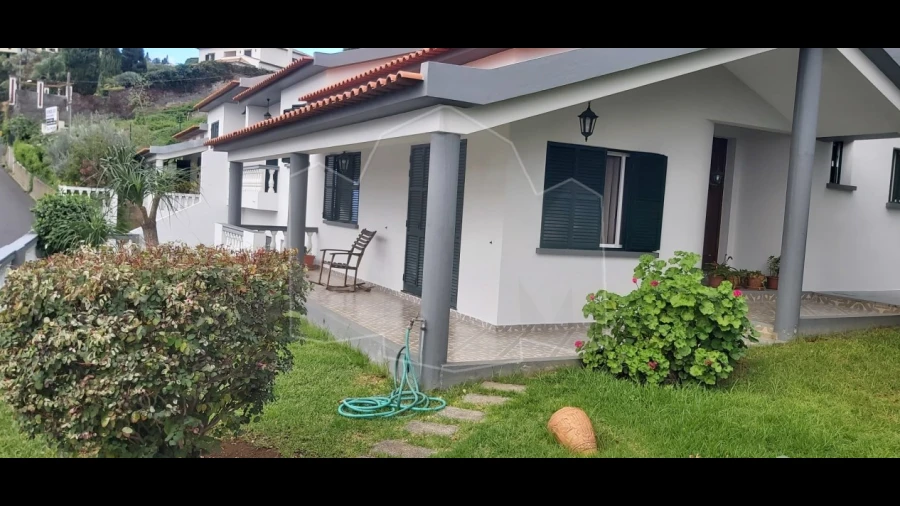 Quinta T3 para Venda em São Martinho