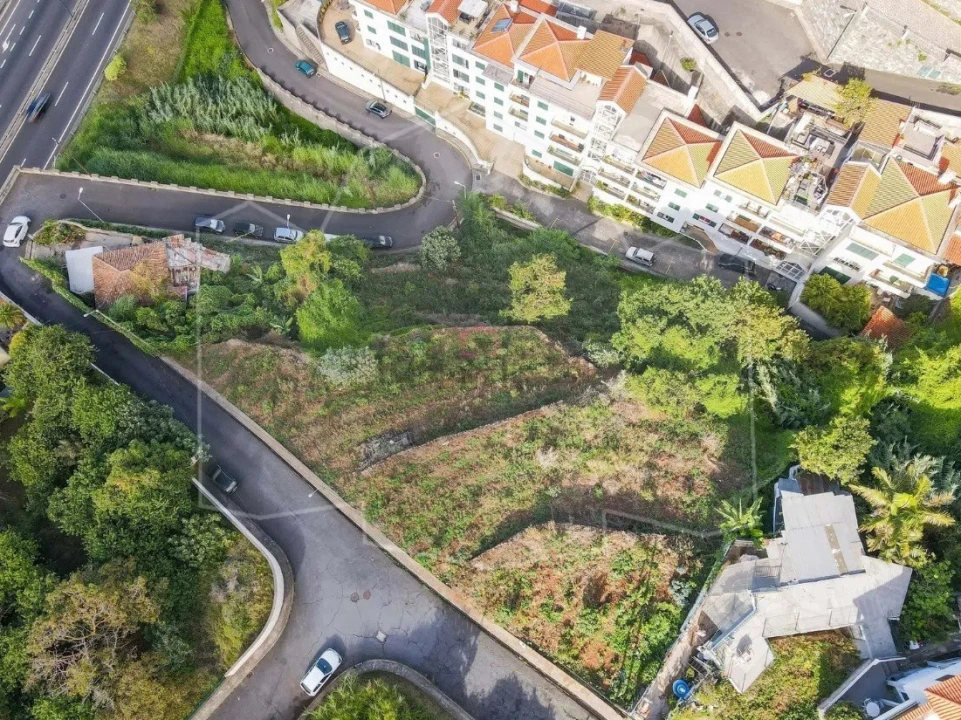 Terreno Agricola ou Rústico para Venda em Funchal (Santa Maria Maior) Foto 1