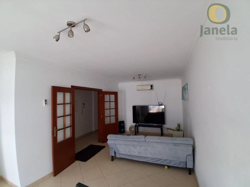Apartamento T2 para Venda em Faro (Sé e São Pedro) Foto 4
