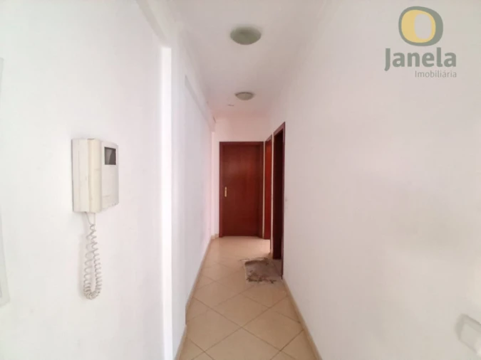 Apartamento T2 para Venda em Faro (Sé e São Pedro) Foto 3