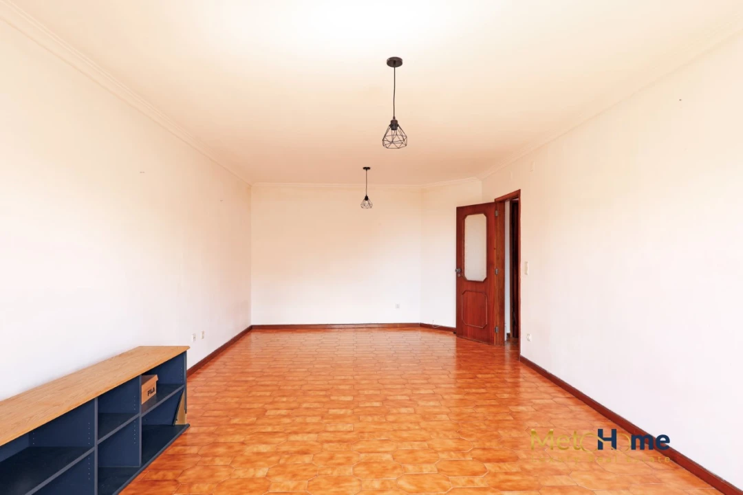 Apartamento T2 para Venda em Mafamude e Vilar do Paraíso Foto 9