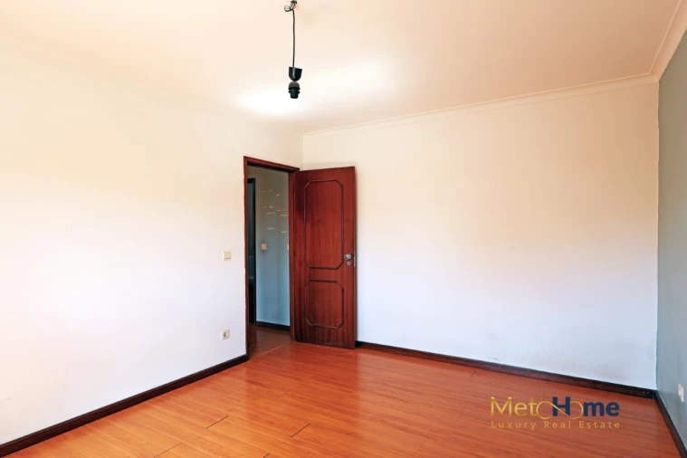 Apartamento T2 para Venda em Mafamude e Vilar do Paraíso Foto 24
