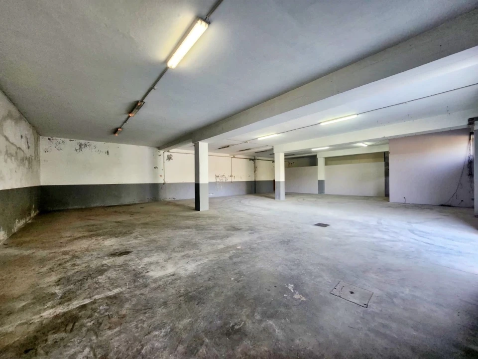 Armazém para Arrendamento em Coronado (São Romão e São Mamede) Foto 1