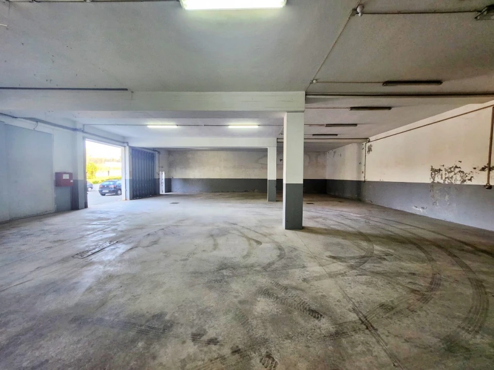 Armazém para Arrendamento em Coronado (São Romão e São Mamede) Foto 2