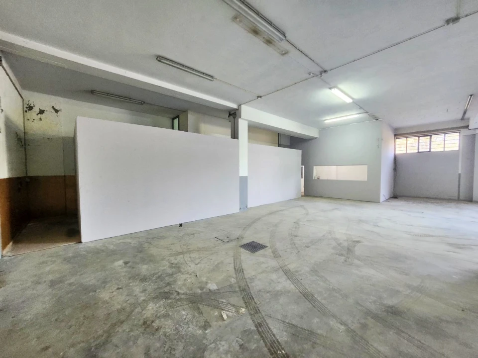 Armazém para Arrendamento em Coronado (São Romão e São Mamede) Foto 3