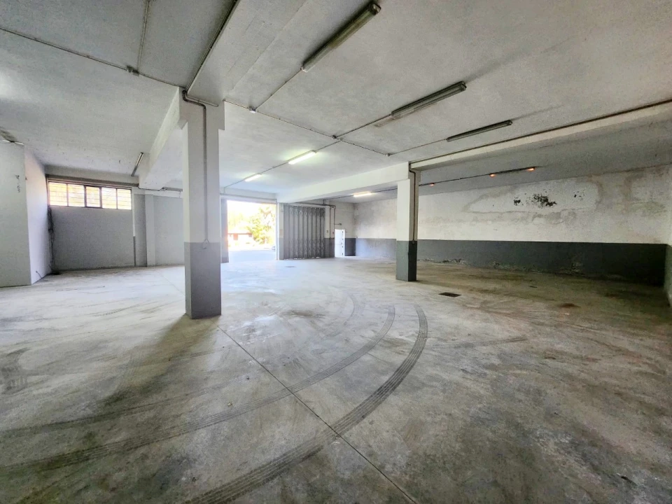 Armazém para Arrendamento em Coronado (São Romão e São Mamede) Foto 4