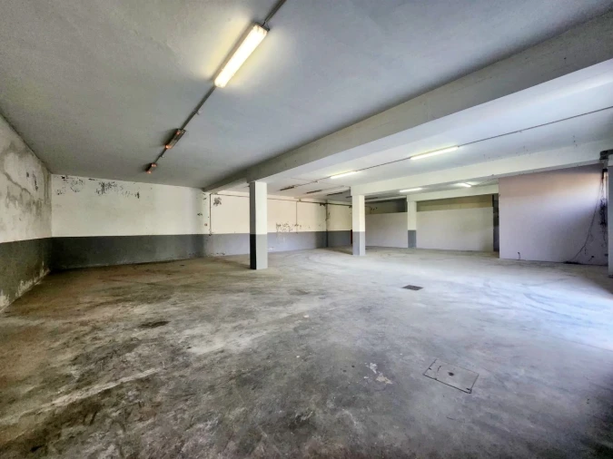 Armazém para Arrendamento em Coronado (São Romão e São Mamede)